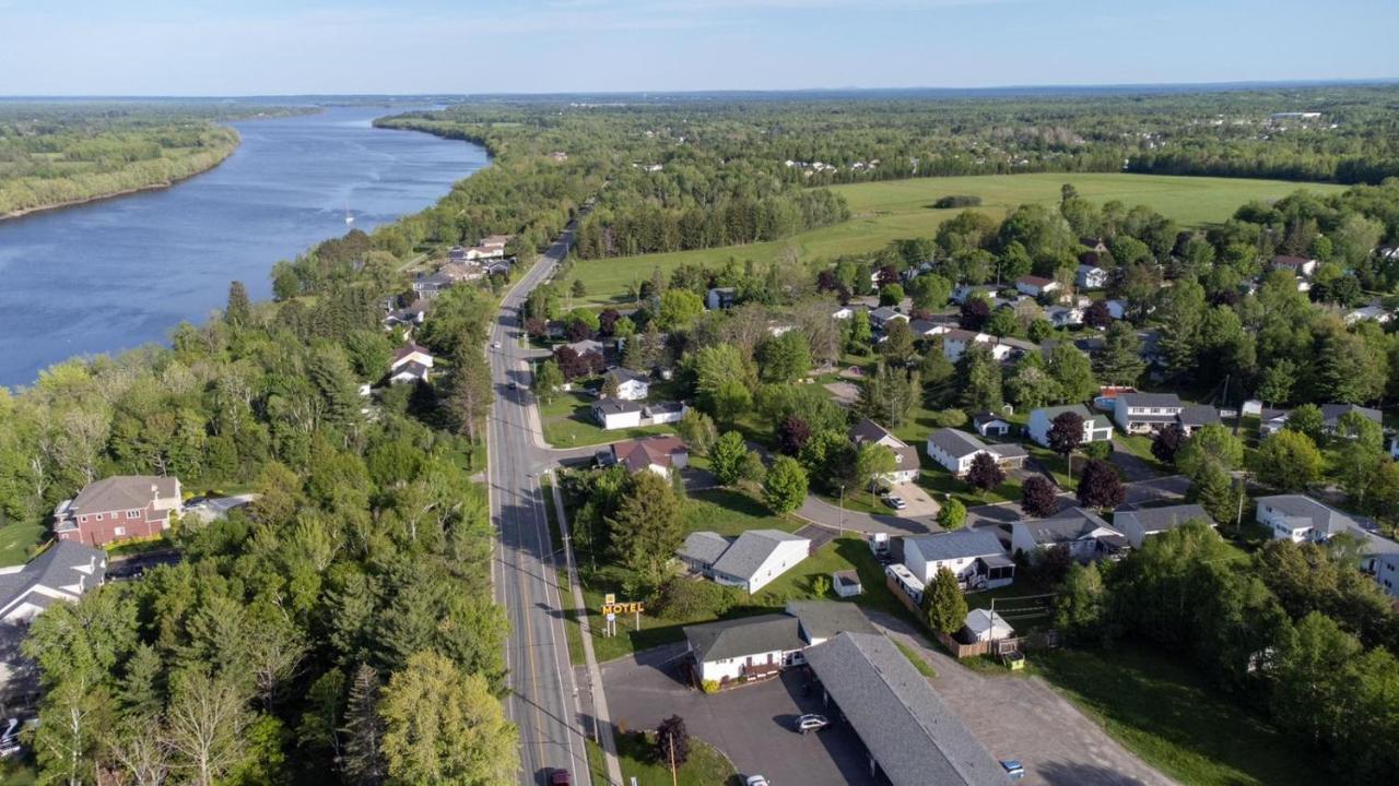Lincoln Inn Fredericton Esterno foto